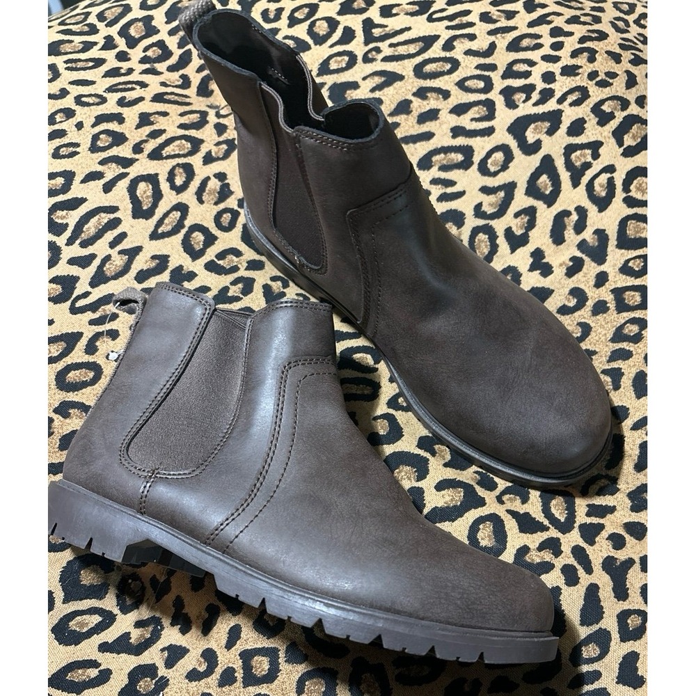 NEW Amazon Essentials Women's Dark Brown Faux Leather Ankle Boots, Size 6